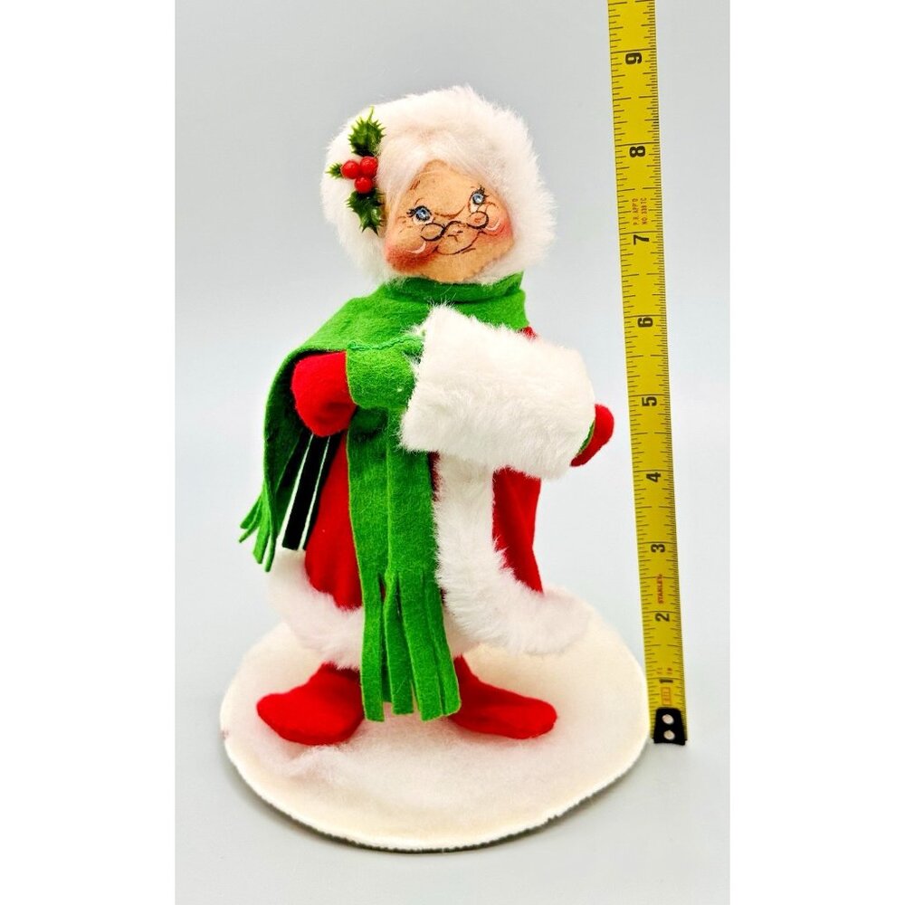 Annalee Mrs Claus Green Mittens Scarf Fur Muff 8.5 inch‎ 1990 Christmas Santa - Picture 9 of 9